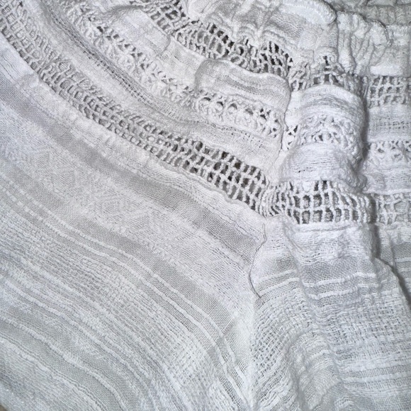 BB DAKOTA  boutique white gauze off shoulder romper women’s size medium - Picture 12 of 17